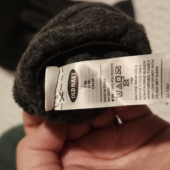 2 hats and 2 pairs of gloves- kids - Picture 4 of 5